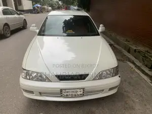 টয়োটা ভিস্তা ১৯৯৪ সাদা
