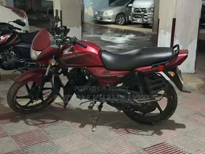 Honda Dream Neo 2016 Red