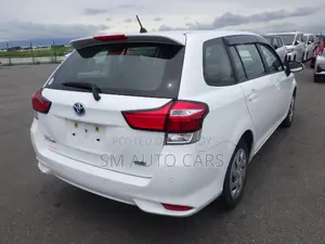 Toyota Corolla Fielder 2021 White