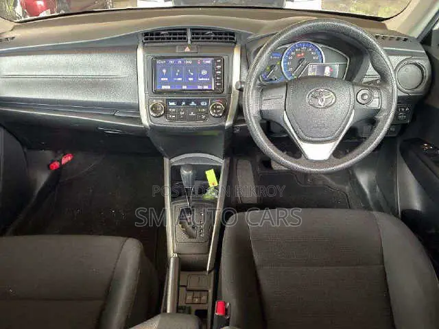 Toyota Corolla Fielder 2021 White