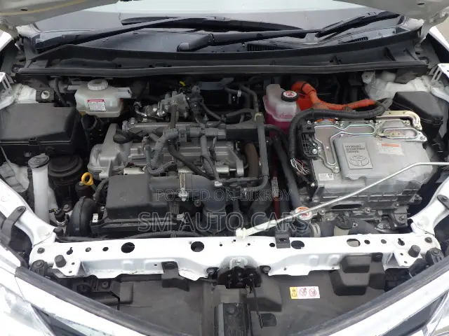 Toyota Corolla Fielder 2021 White