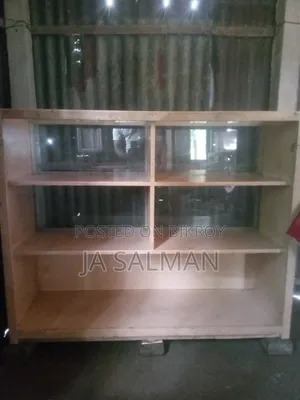 দোকানের রেক বিক্রি।