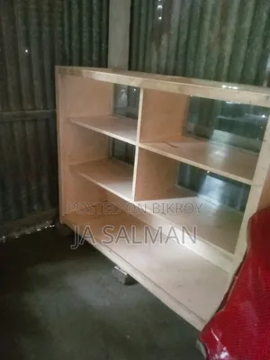 দোকানের রেক বিক্রি।