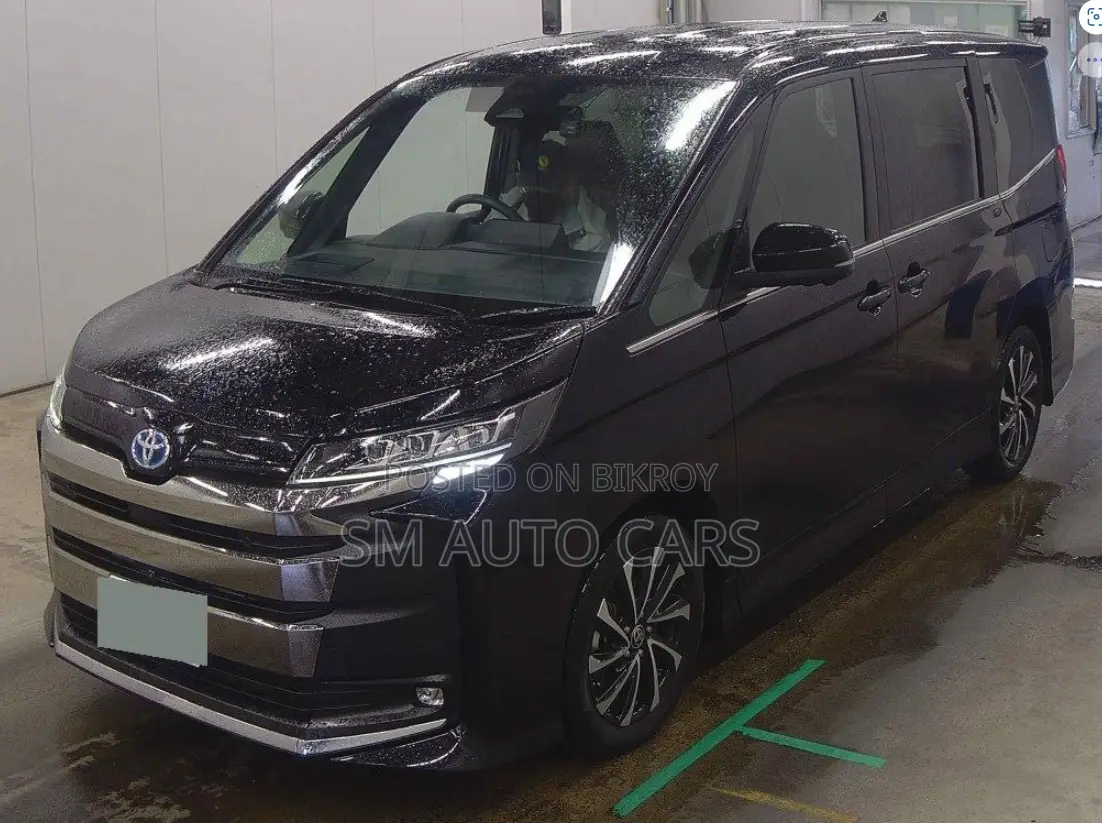 Toyota Noah 2022 Black