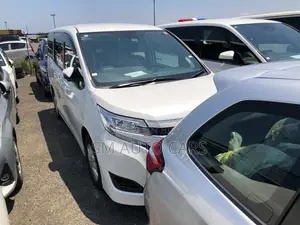 Toyota Noah 2021 Pearl