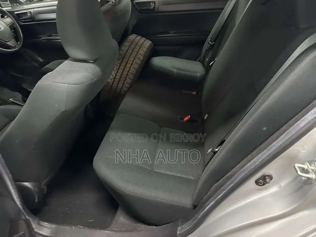 টয়োটা এক্সিও ২০২১ সিলভার