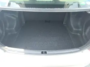 টয়োটা এক্সিও ২০২১ রূপালী