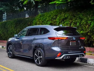 Toyota Highlander Platinum 2022 Gray