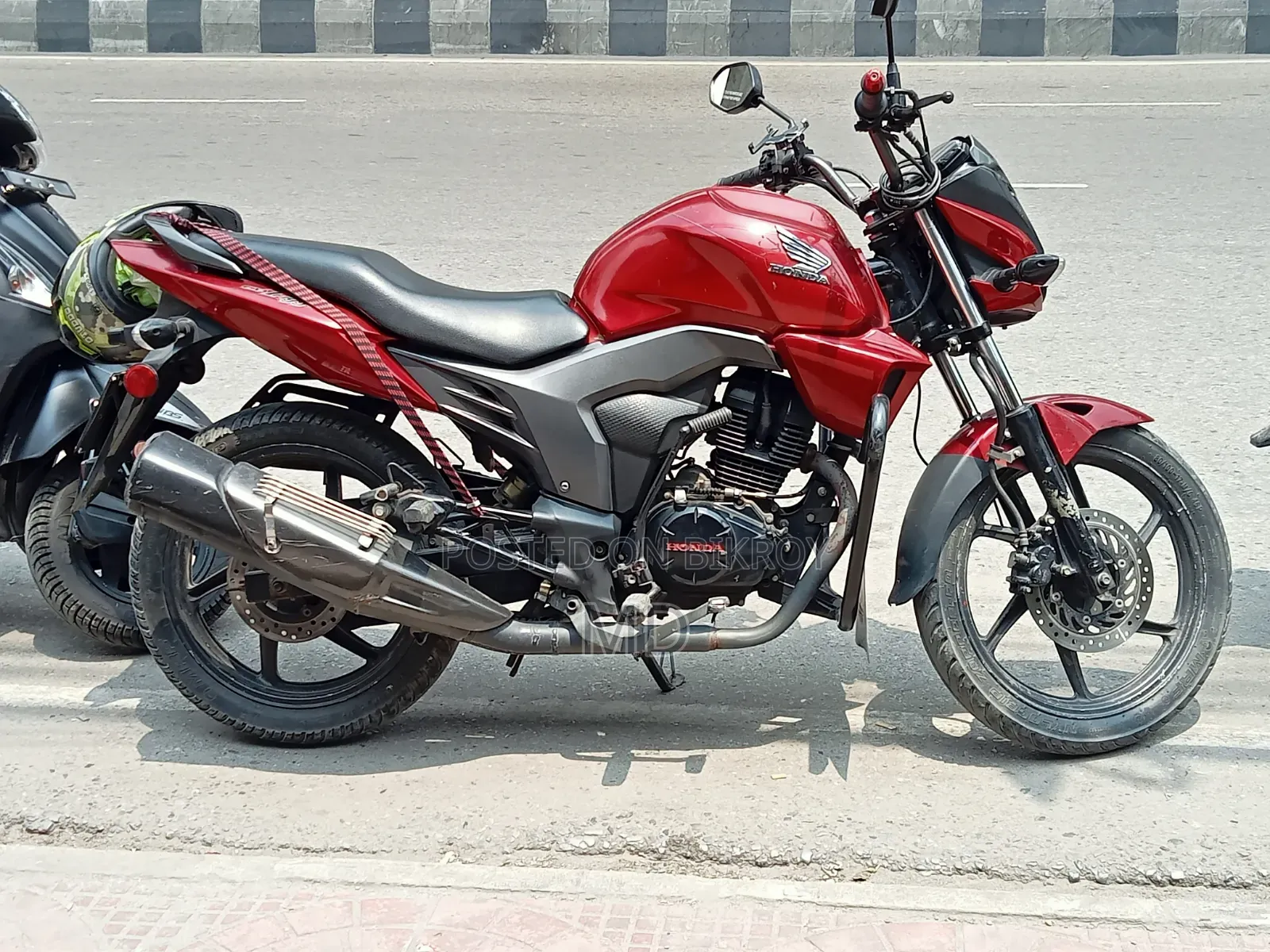 Honda CB 2018 Red