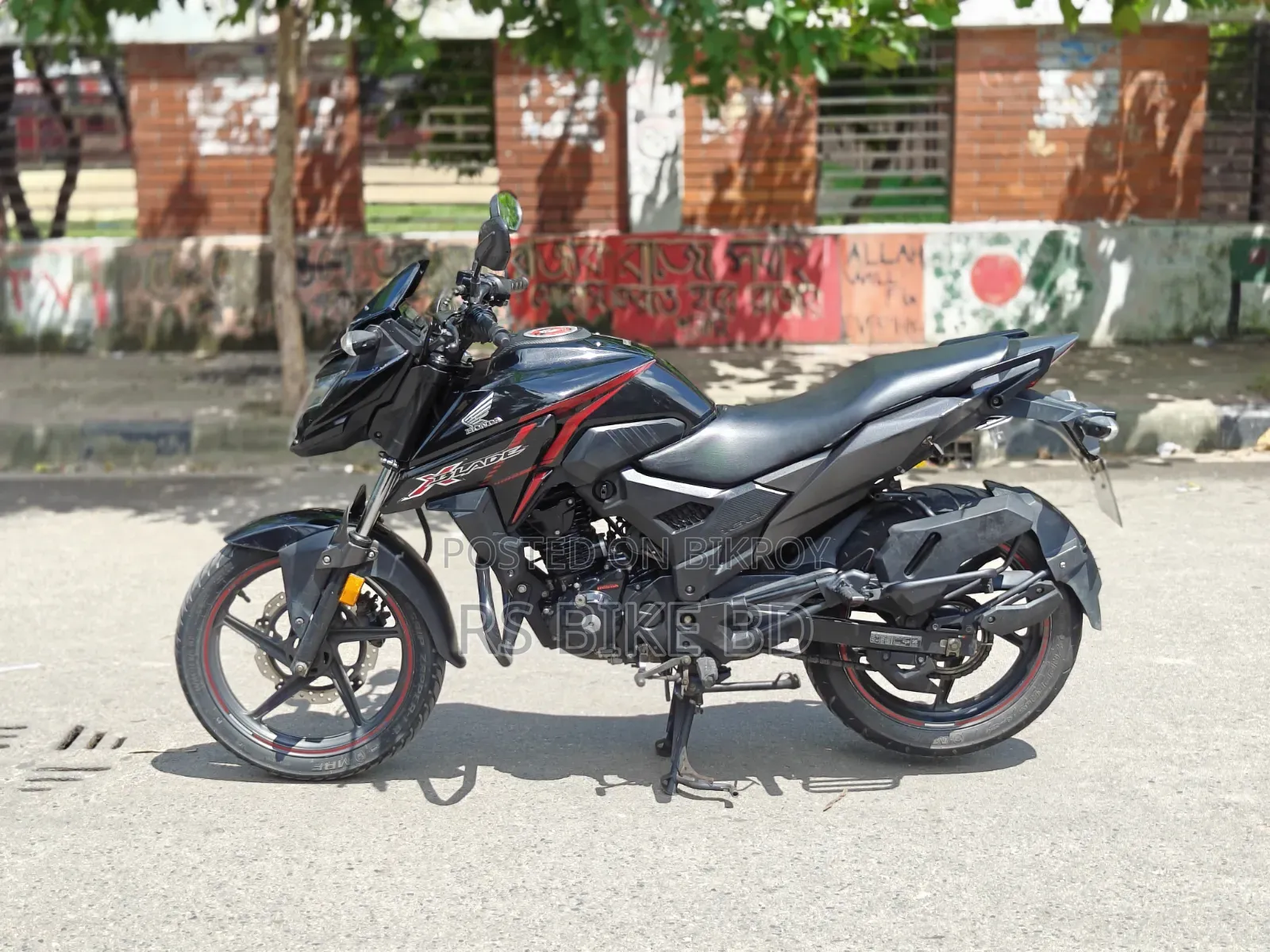 হোন্ডা এক্স-ব্লেড ১৬০ ২০২৩ কালো