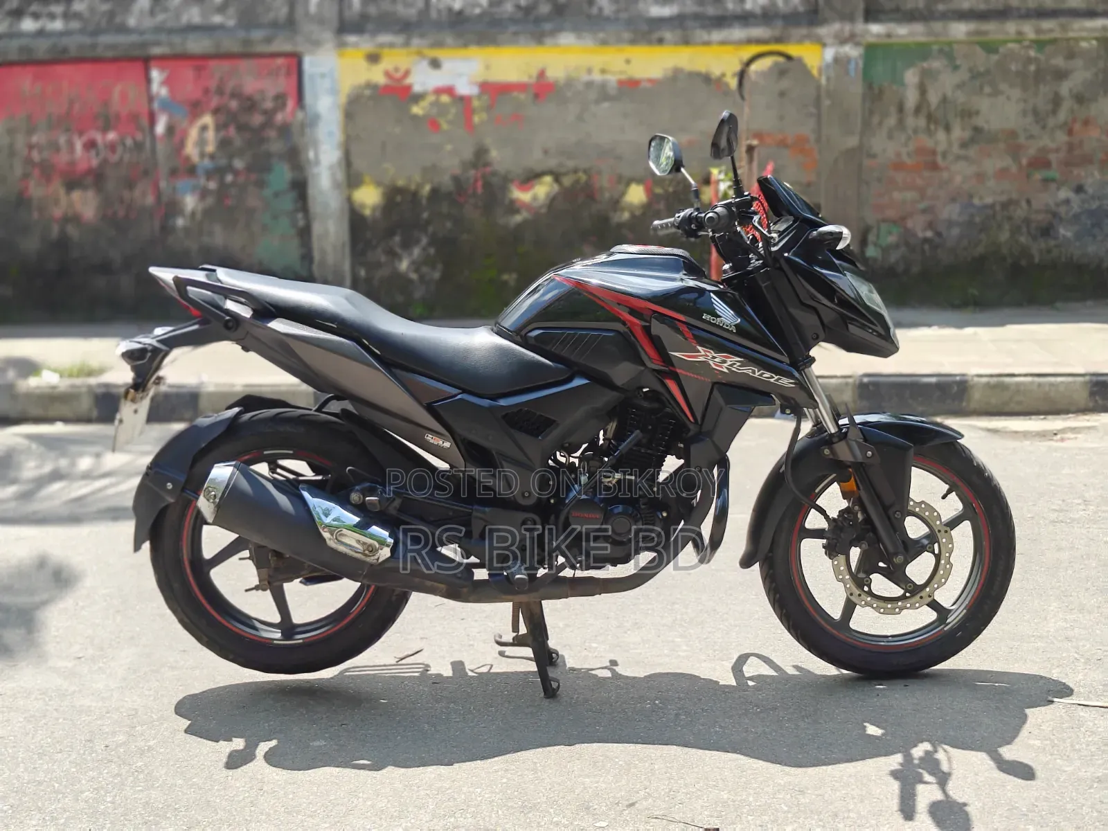হোন্ডা এক্স-ব্লেড ১৬০ ২০২৩ কালো