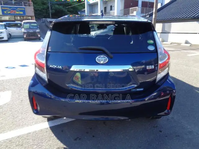 Toyota Aqua 2021 Blue