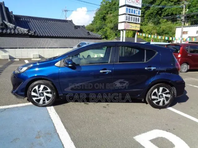 Toyota Aqua 2021 Blue