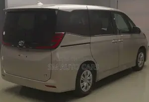Toyota Noah 2022 Beige