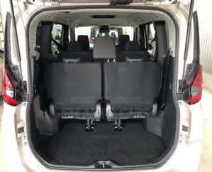 Toyota Noah 2022 Beige