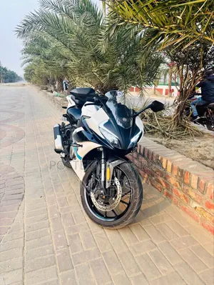 CFMoto 300SR 2025 White