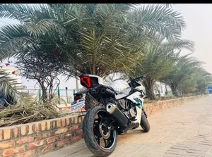 CFMoto 300SR 2025 White