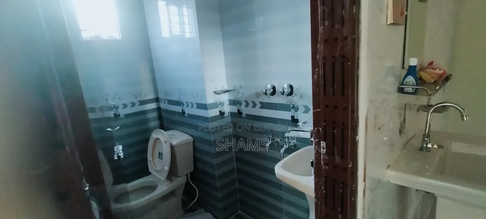 Furnished 3-Bedroom Apartment in Badsha Mia Road, Jatrabari for sale