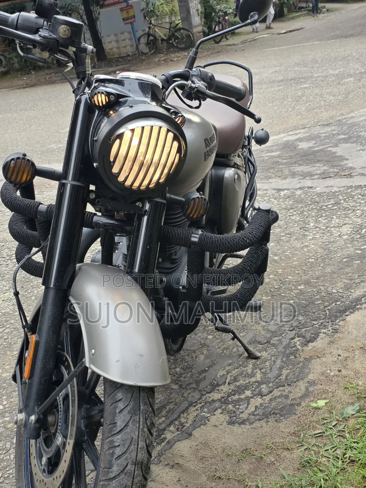 Royal Enfield Classic 350 2025 Gray