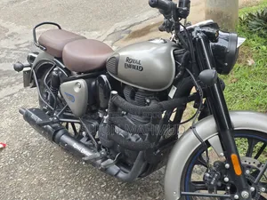 Royal Enfield Classic 350 2025 Gray