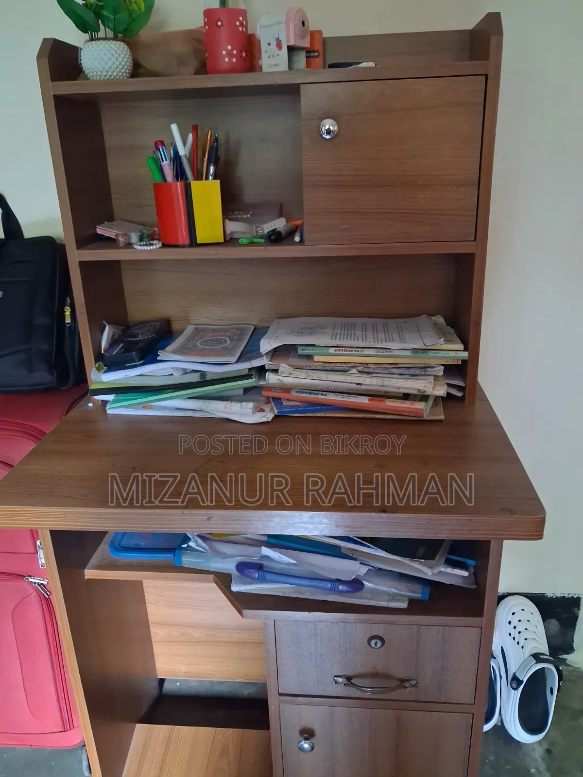Reading Table
