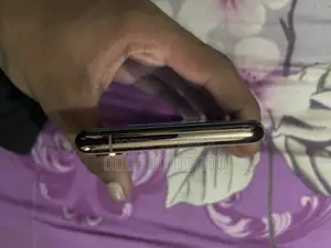 Apple iPhone XS 64 GB Rose Gold