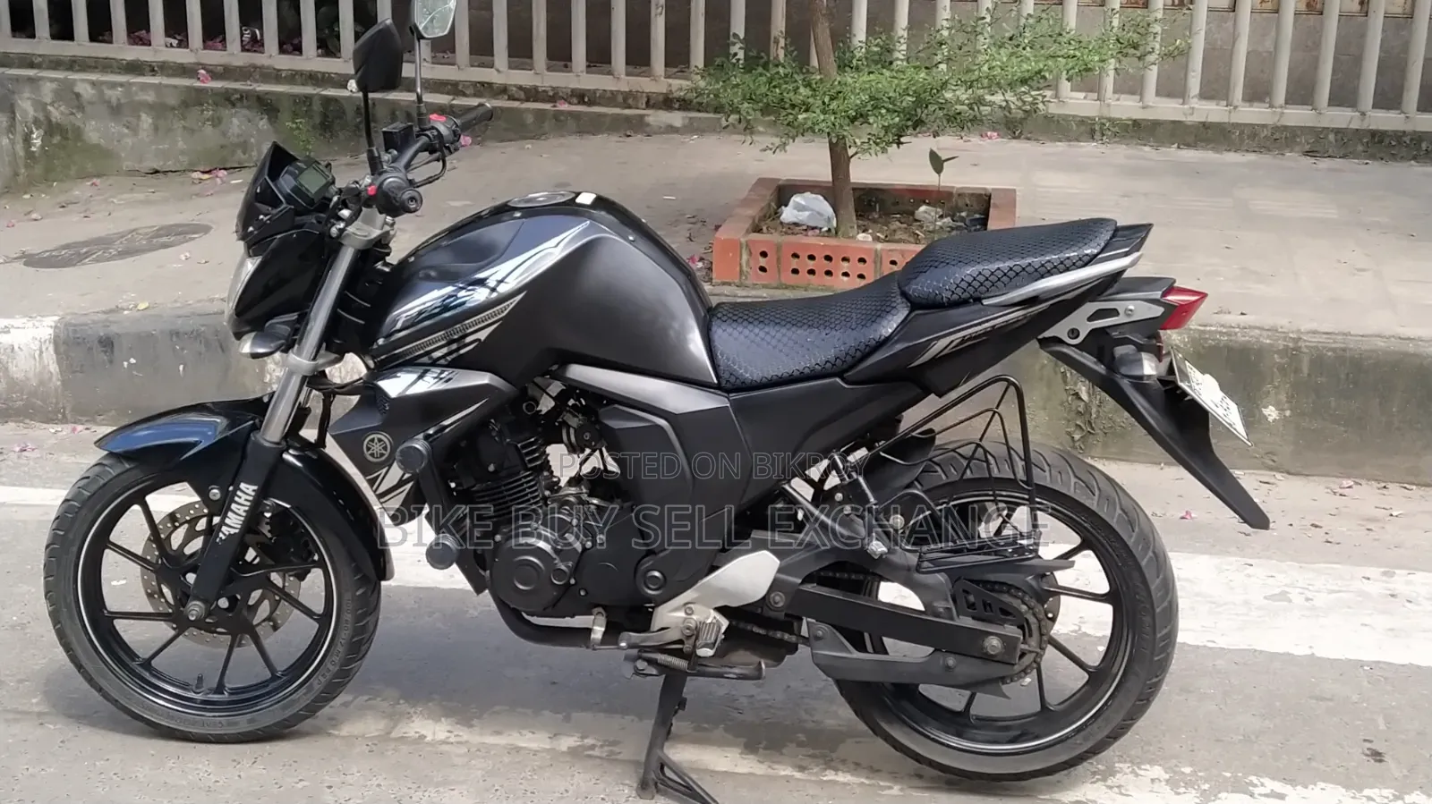 Yamaha FZS V2 2023 Black