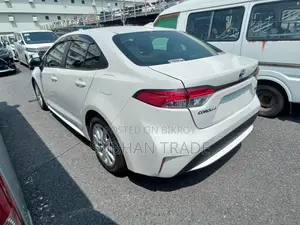 Toyota Corolla 2021 Pearl