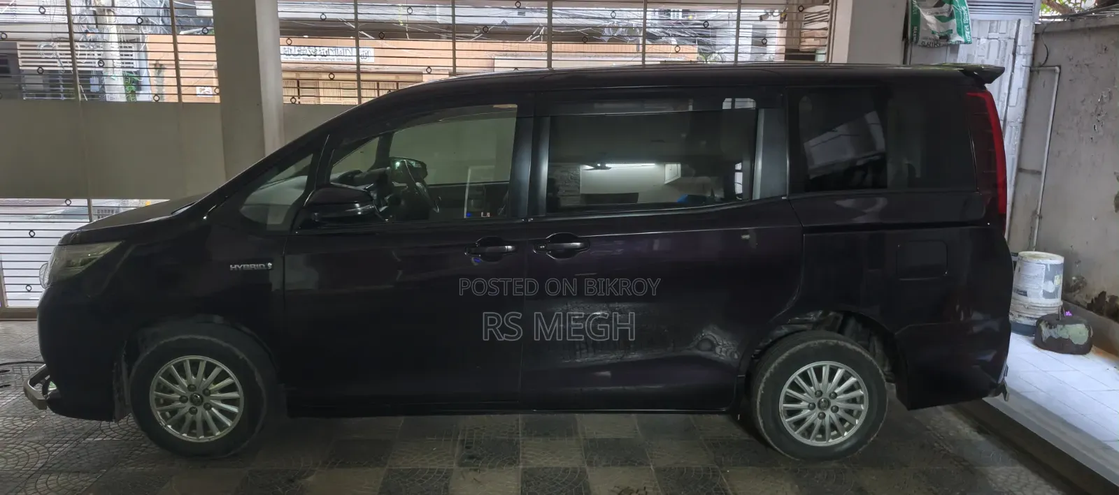 Toyota Noah 2016 Maroon