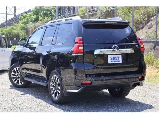Toyota Land Cruiser Prado 2023 Black