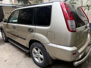 নিসান এক্স-ট্রেইল ২০০৩ গোল্ড