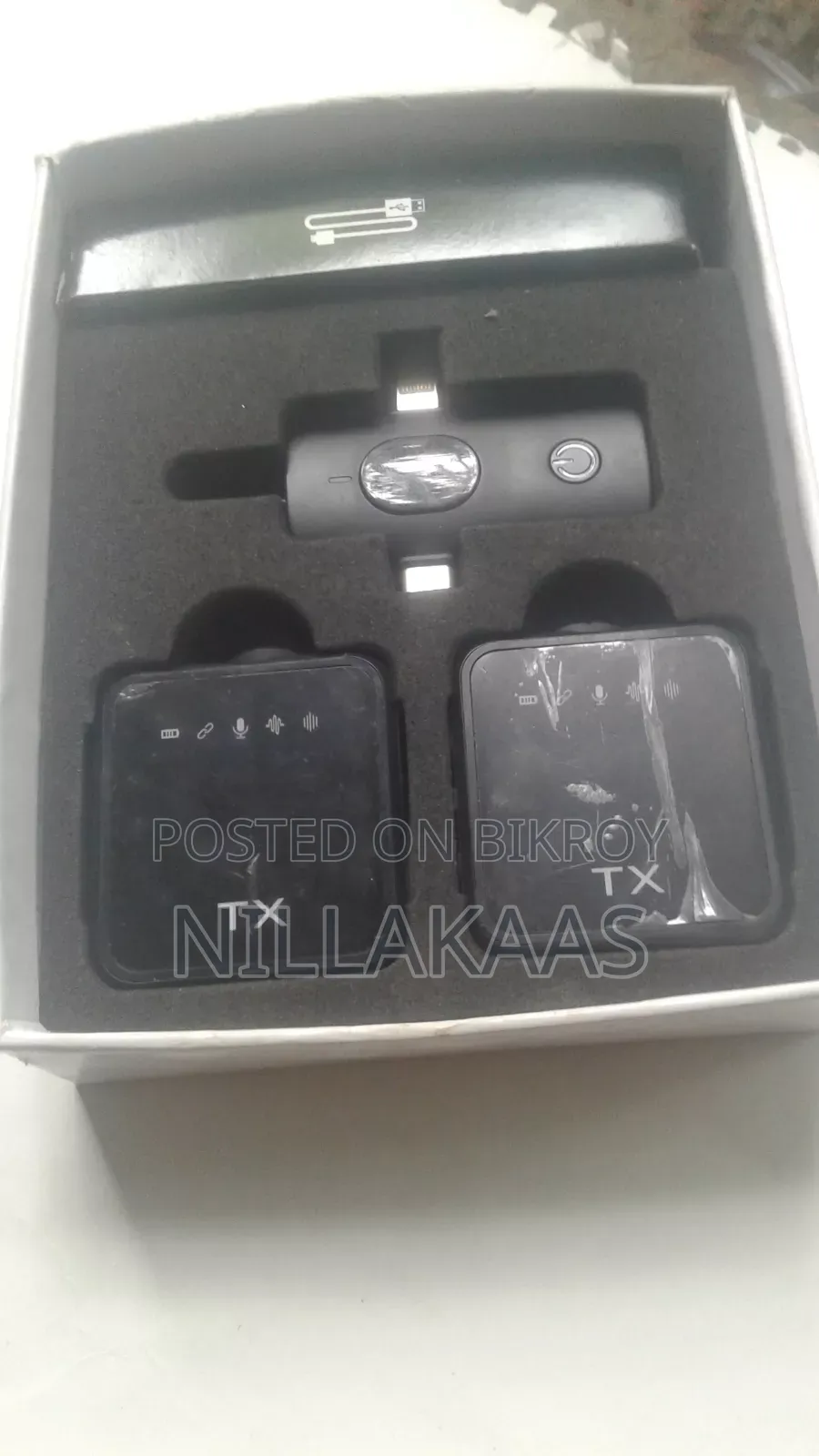 F11-2 Wireless Microphone