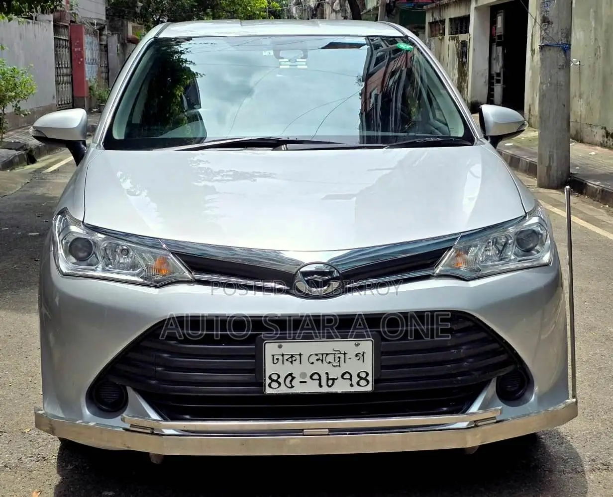 টয়োটা করোল্ডা ফিল্ডার ১.৫ পেট্রোল অল-হুইল ড্রাইভ ২০১৬ সিলভার
