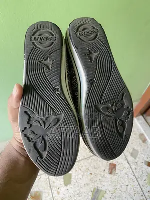 Apex Sneaker