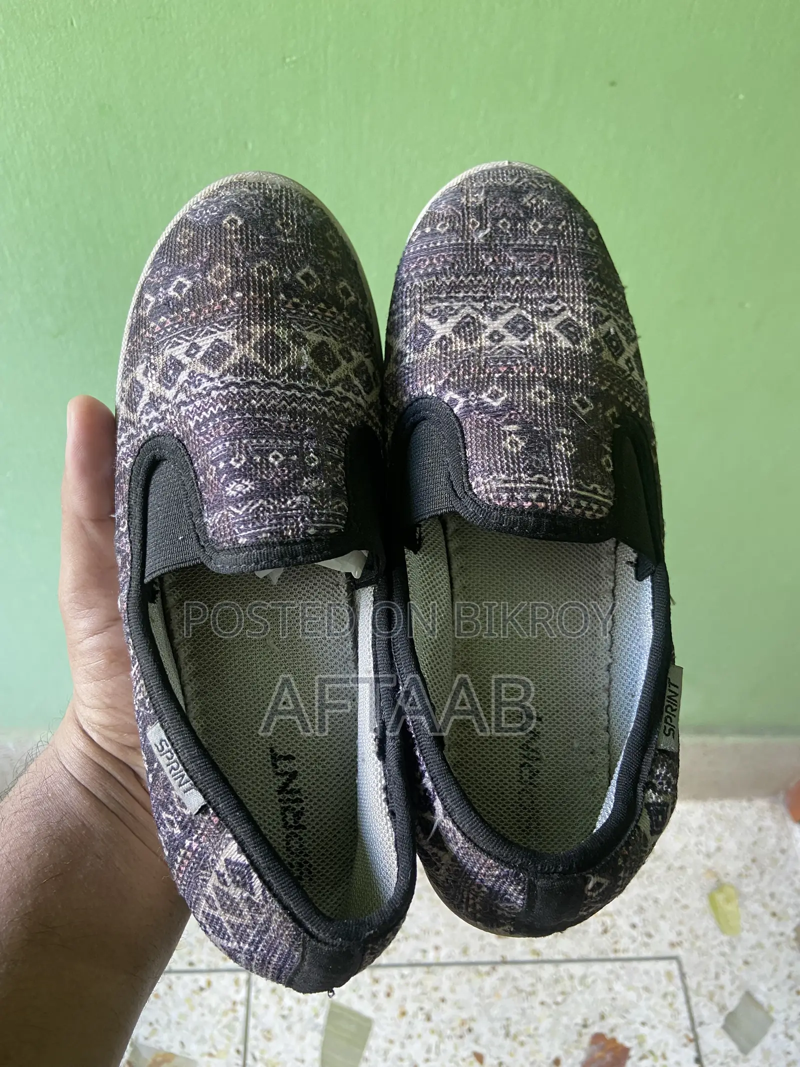 Apex Sneaker