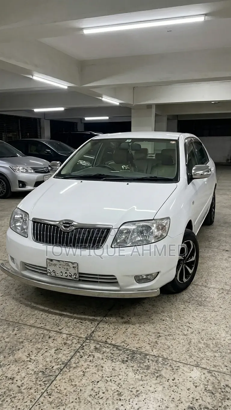 Toyota Corolla 2004 White