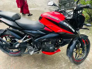 বাজাজ পালসার এনএস ১৬০ ২০২০ লাল
