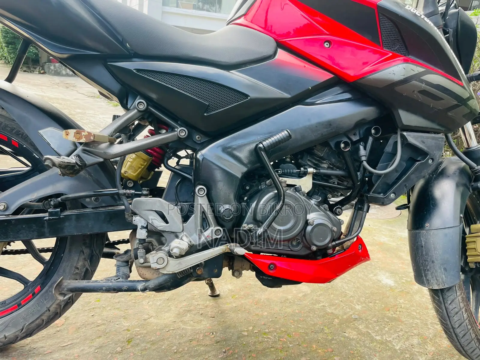 বাজাজ পালসার এনএস ১৬০ ২০২০ লাল