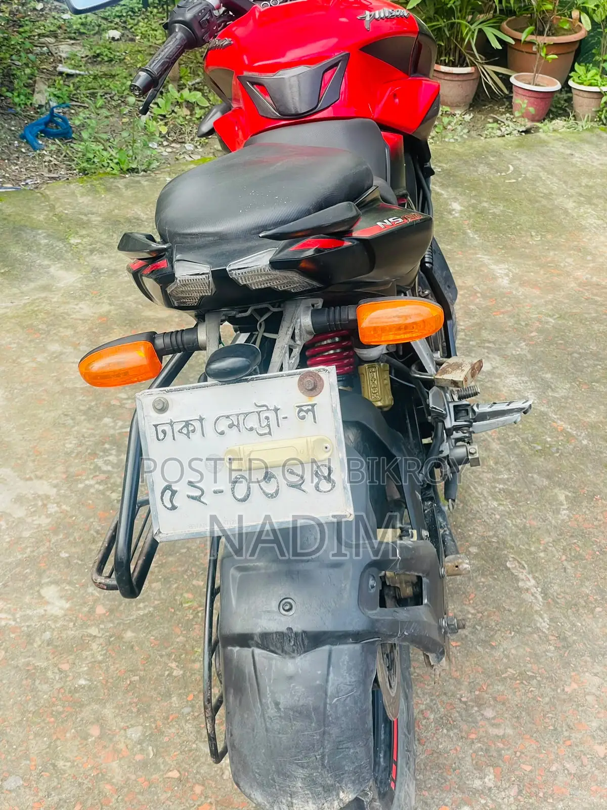 বাজাজ পালসার এনএস ১৬০ ২০২০ লাল