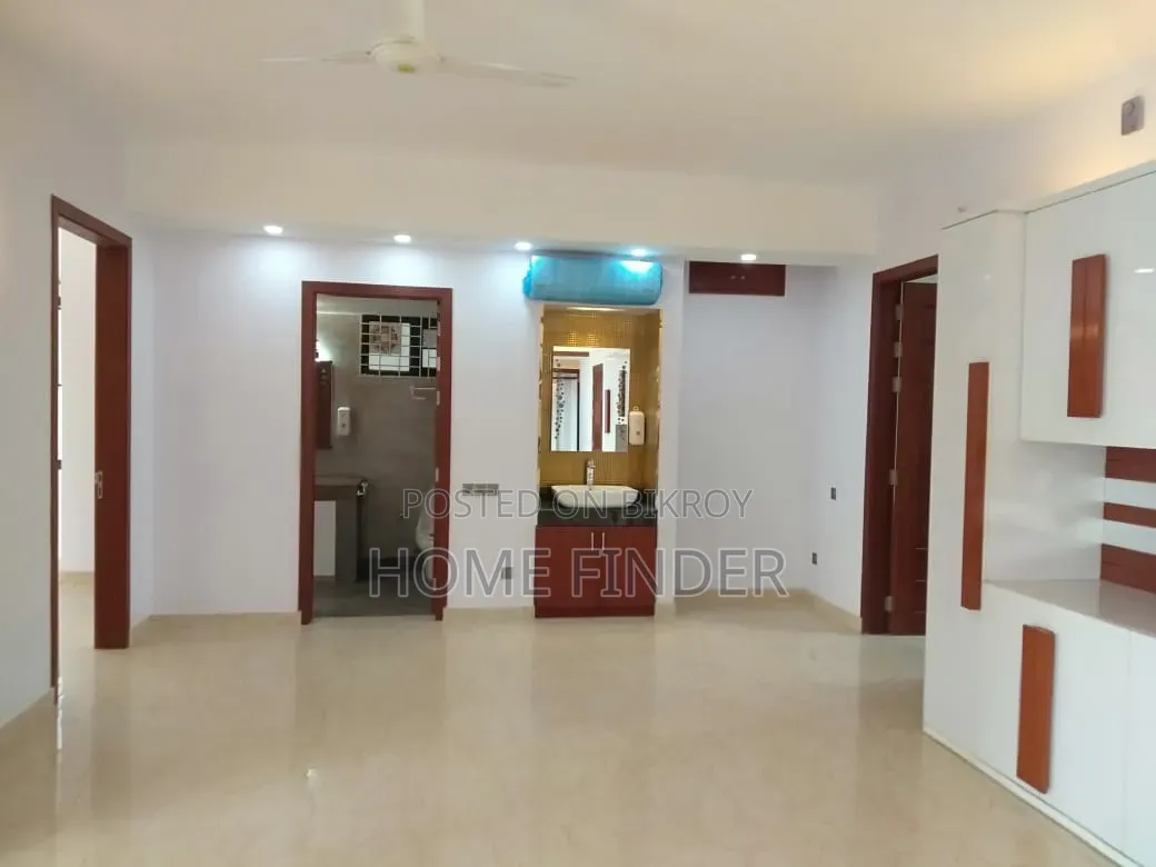 গুলশানে ৪ বেডরুমের অ্যাপার্টমেন্ট ভাড়ার জন্য