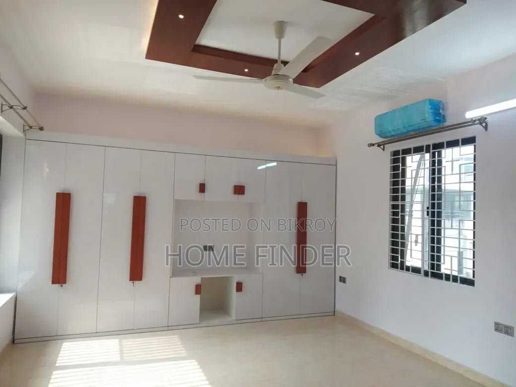 গুলশানে ৪ বেডরুমের অ্যাপার্টমেন্ট ভাড়ার জন্য