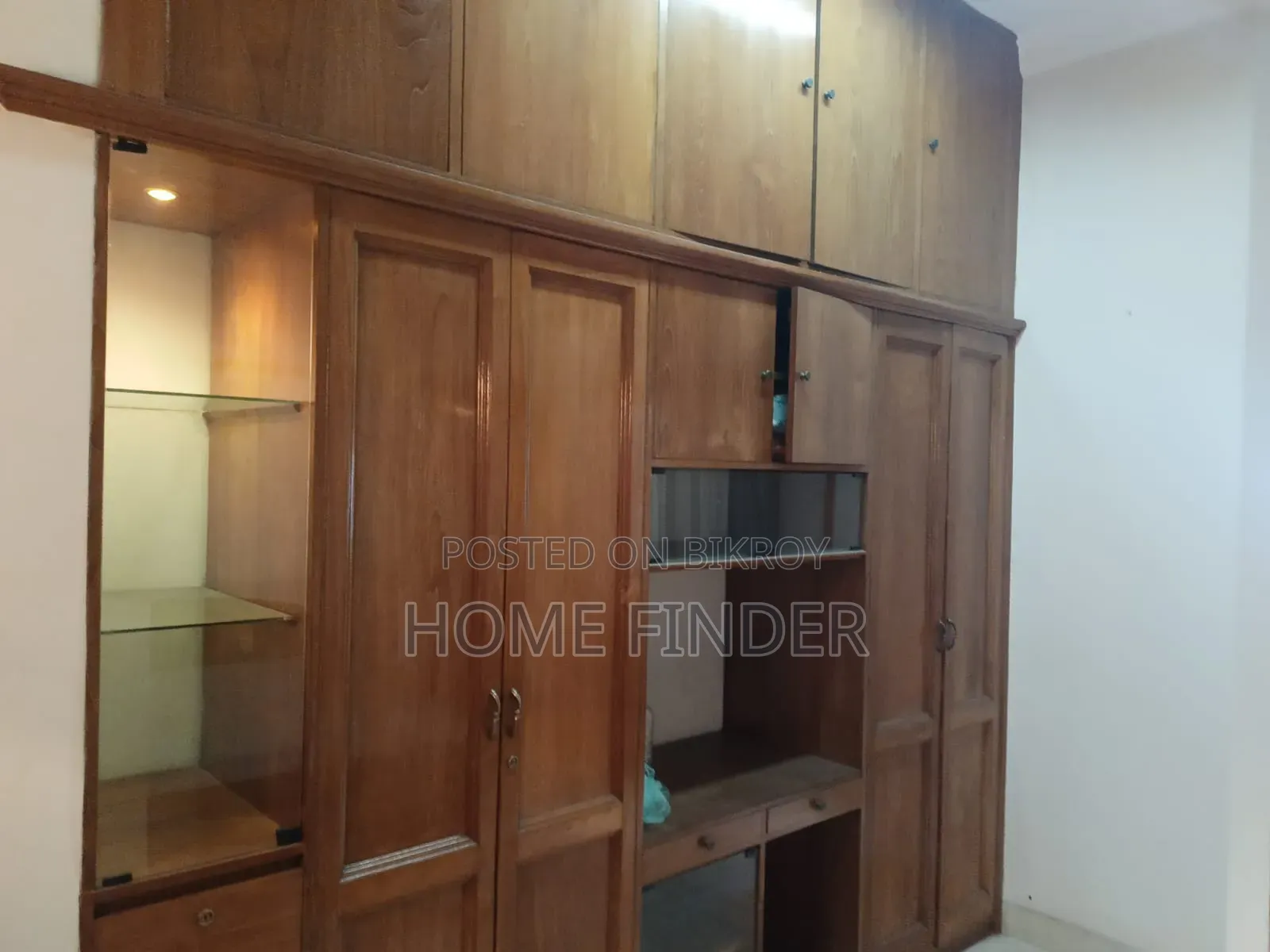 গুলশানে ভাড়ার জন্যfurnished ৩-বেডরুম অ্যাপার্টমেন্ট