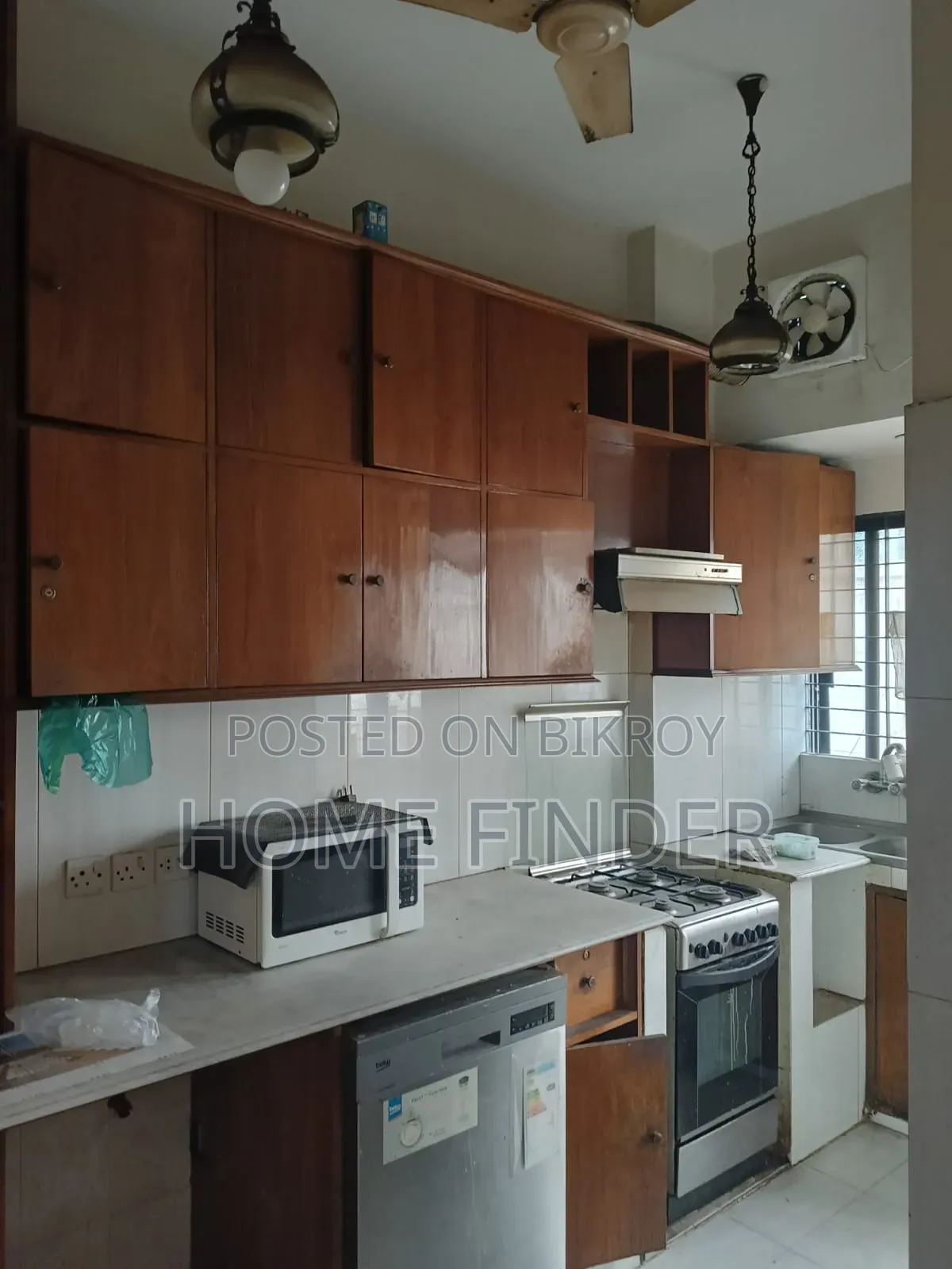 গুলশানে ভাড়ার জন্যfurnished ৩-বেডরুম অ্যাপার্টমেন্ট