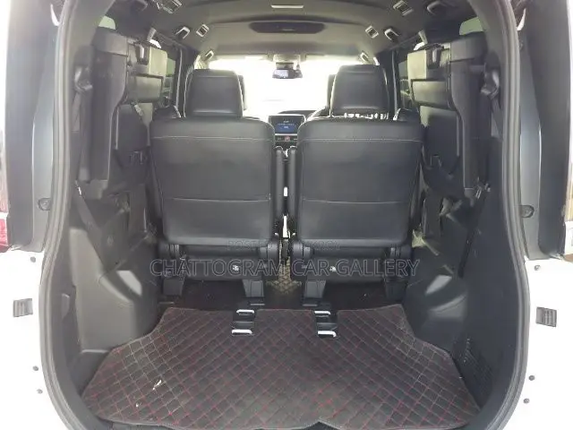 Toyota Noah 2021 Pearl