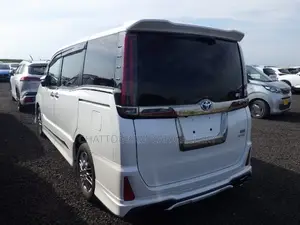 Toyota Noah 2021 Pearl