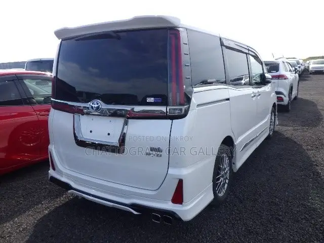 Toyota Noah 2021 Pearl