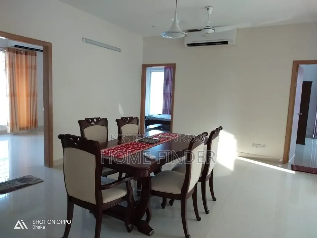 গুলশানে ৩ বেডরুমের ফার্নিশড অ্যাপার্টমেন্ট ভাড়ার জন্য