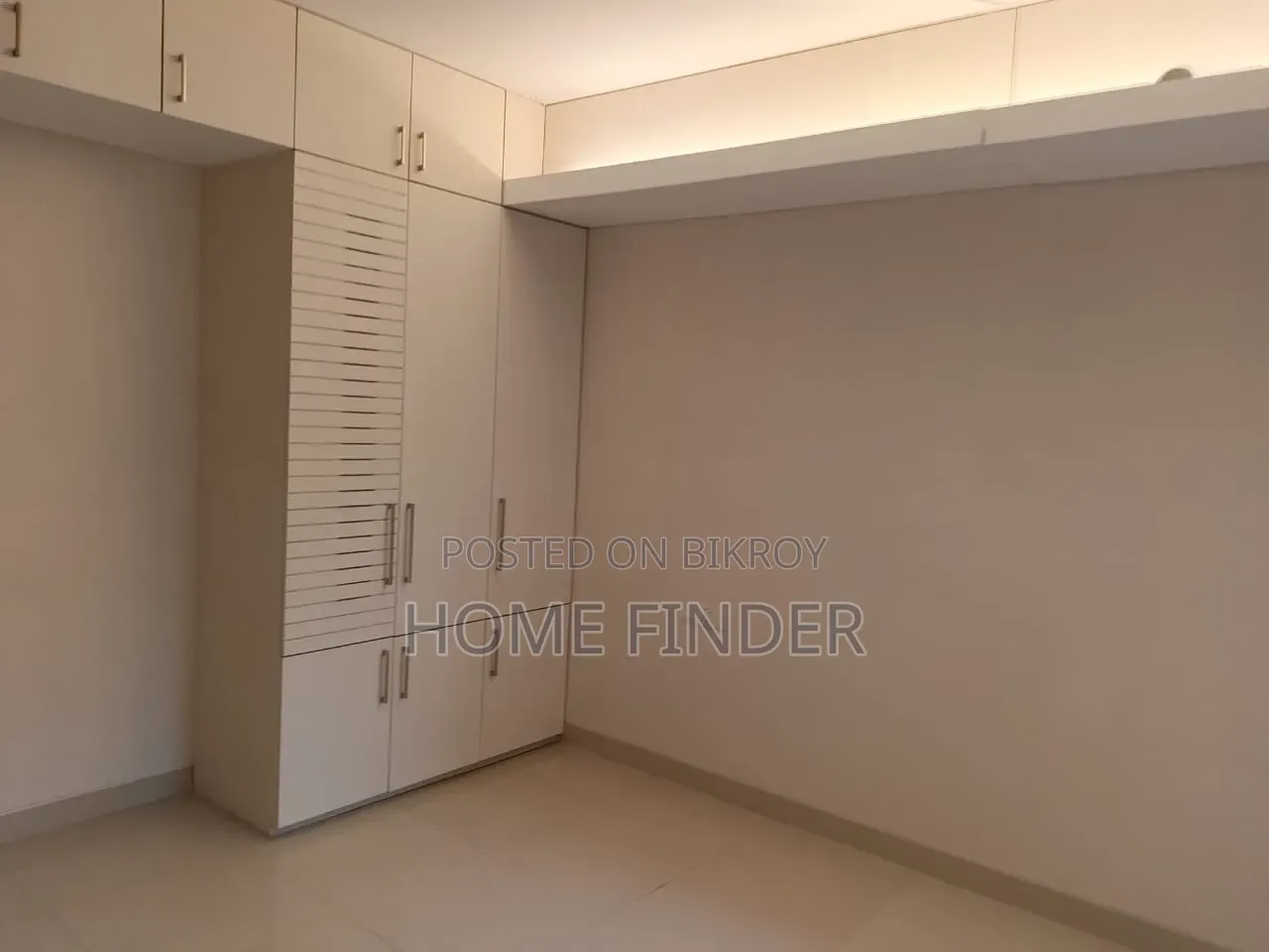 গুলশানে ৩ বেডরুমের অ্যাপার্টমেন্ট ভাড়ার জন্য