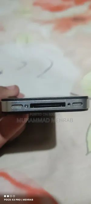 অ্যাপল আইফোন ৪ ১৬ জিবি কালো