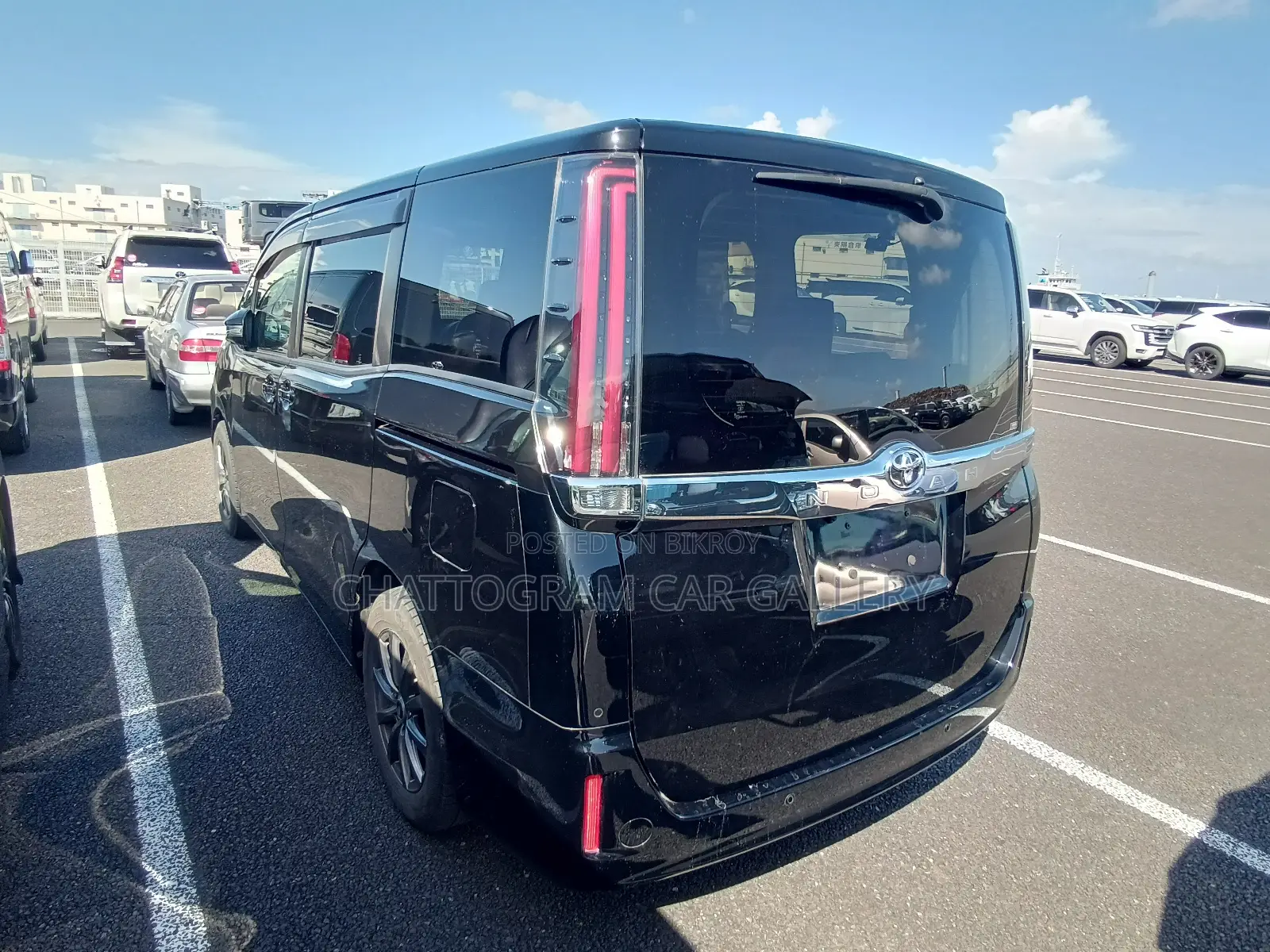 Toyota Noah 2021 Black